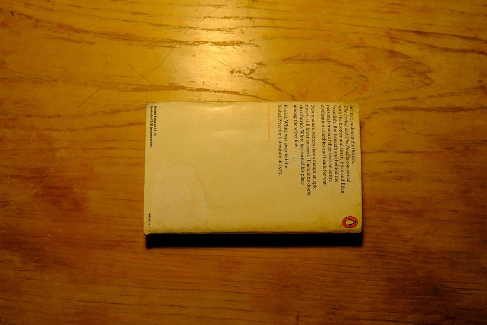 Patrick White - The Living and the Dead