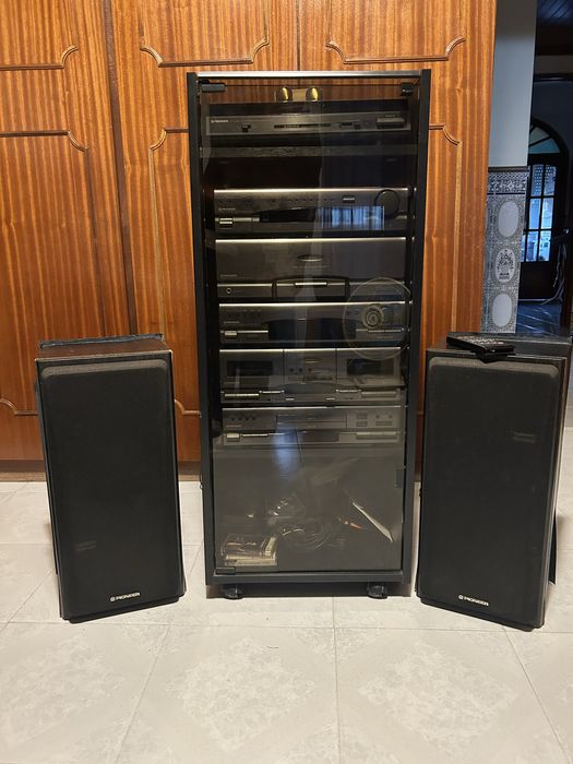 Aparelhagem modular Pionner com móvel