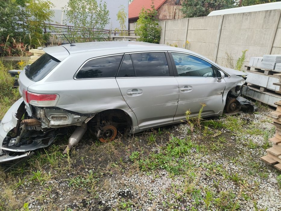 Toyota Avensis t27