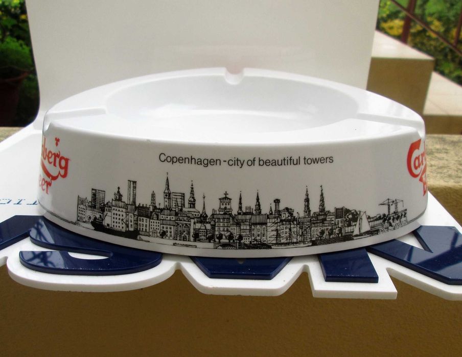 Cinzeiro vintage Carlsberg Made in Italy como novo