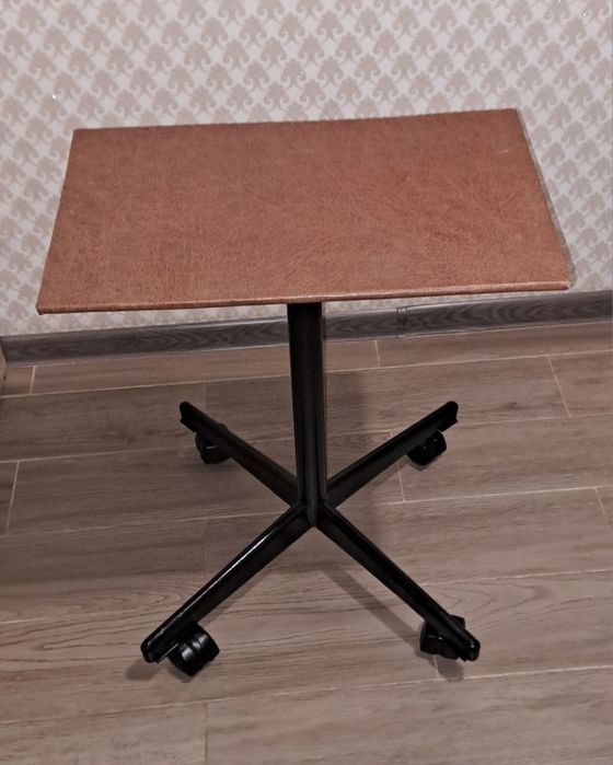 підставка на колесах під телевізор