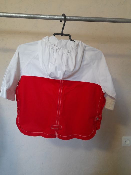 Оригинл Burberry ветровка на девочку хлопок как новая 6 лет( 110 см)