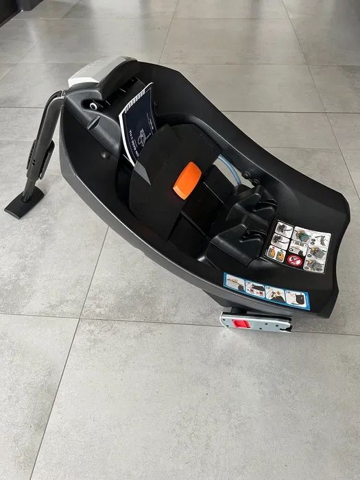 Mutsy Evo Urban Nomad kolor ice flow 2w1+fotelik Cybex Aton 4