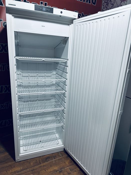 Професійна морозильна камера Liebherr, 556л , no frost