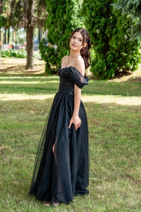 Продам випуску сукню