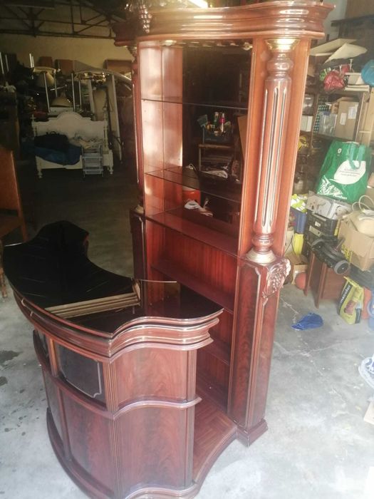 Bar antigo de madeira