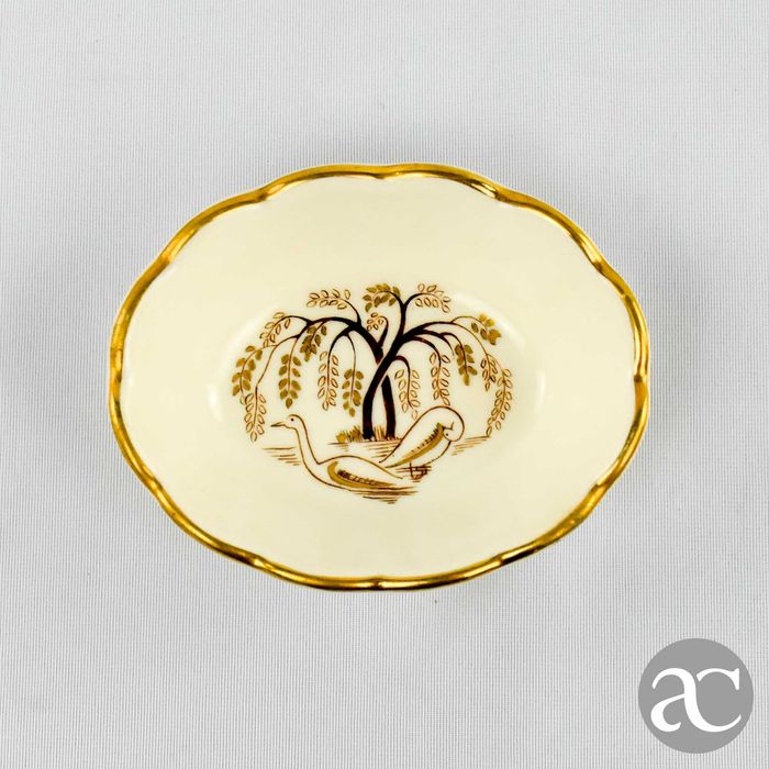 Par de Taças / Aneleiras em Porcelana Artibus decorada com flores