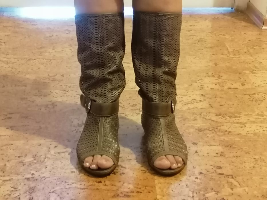 Летние сапоги 37. 5  размер