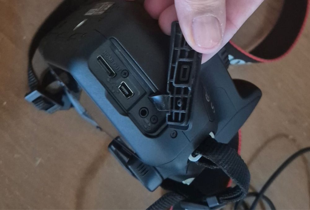 Maquina fotografica canon 1200d