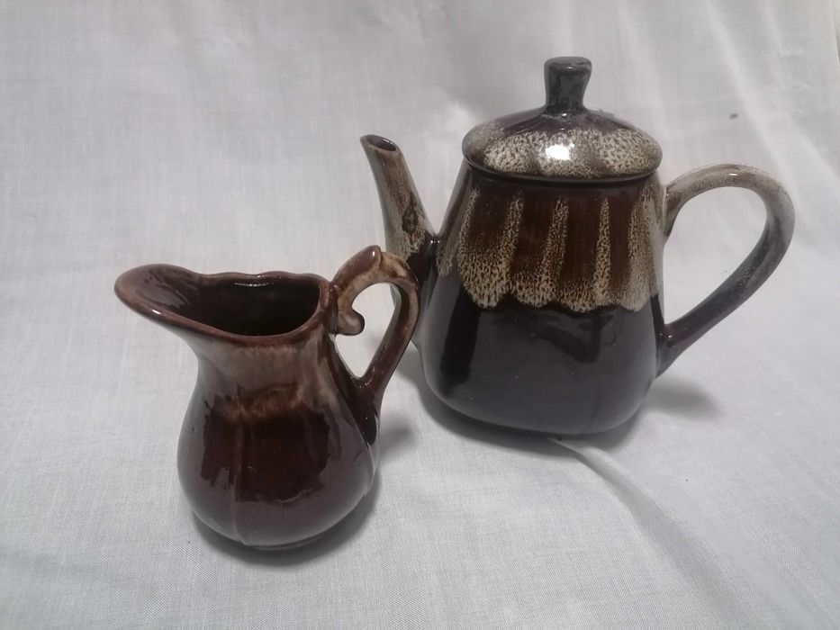 Loiça vintage castanha