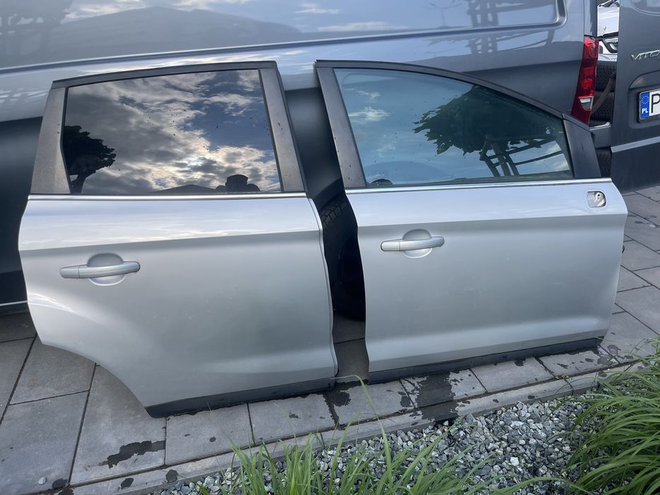 Drzwi prawe ford kuga mk1 srebrne kompletne