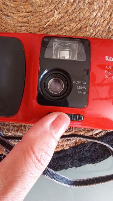 Máquina fotográfica  KONICA LENS 34mm