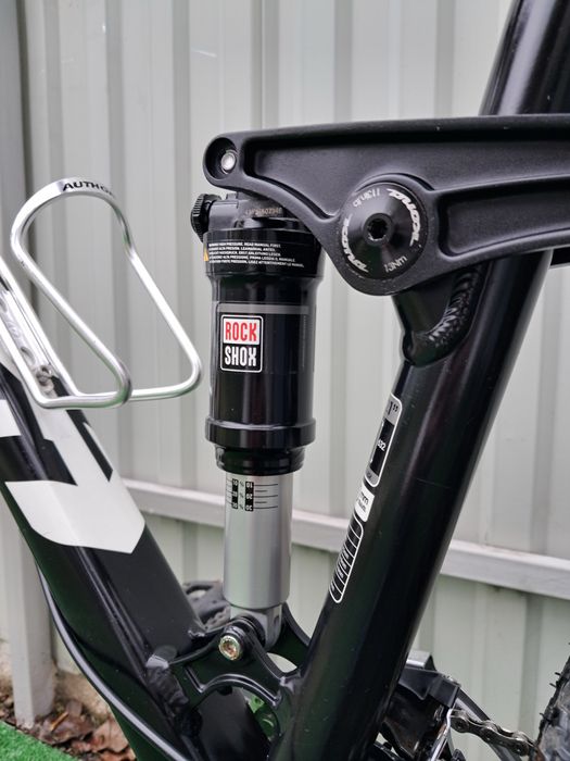 Kona Двохпідвіс 29 колеса Гідравліка Shimano Deore Rock Shox Monarh