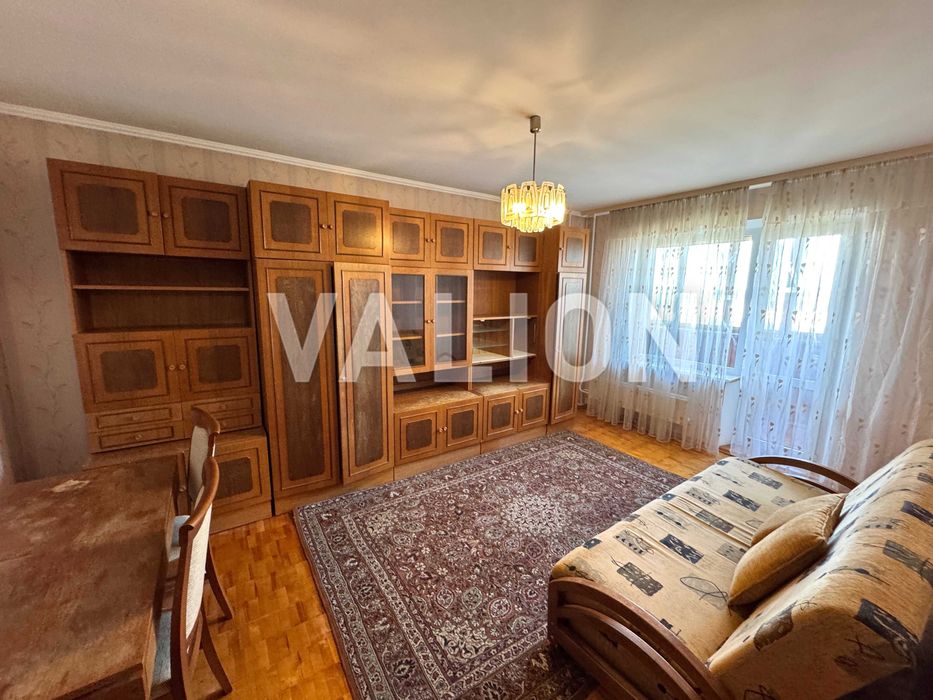 Продам 3-кімнатну квартиру з ремонтом вул.Хорольська 1,  Дарницький вокзал Дарницька(Ленінградська) пл