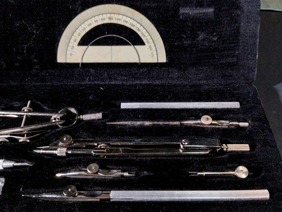 Estojo com material de desenho antigo - Made in Western Germany