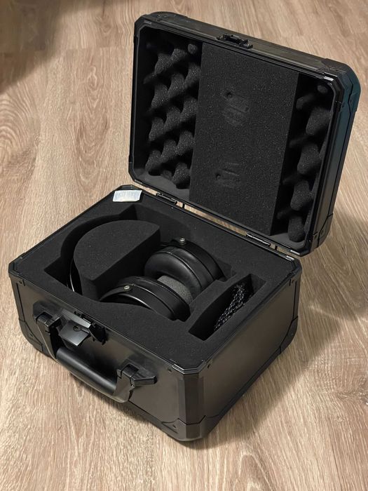 Audeze LCD-X 2021 топовые планары. Брал для сравнения. Как новые.