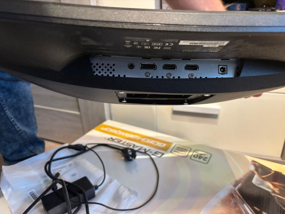 Monitor 24 MSI G24C6