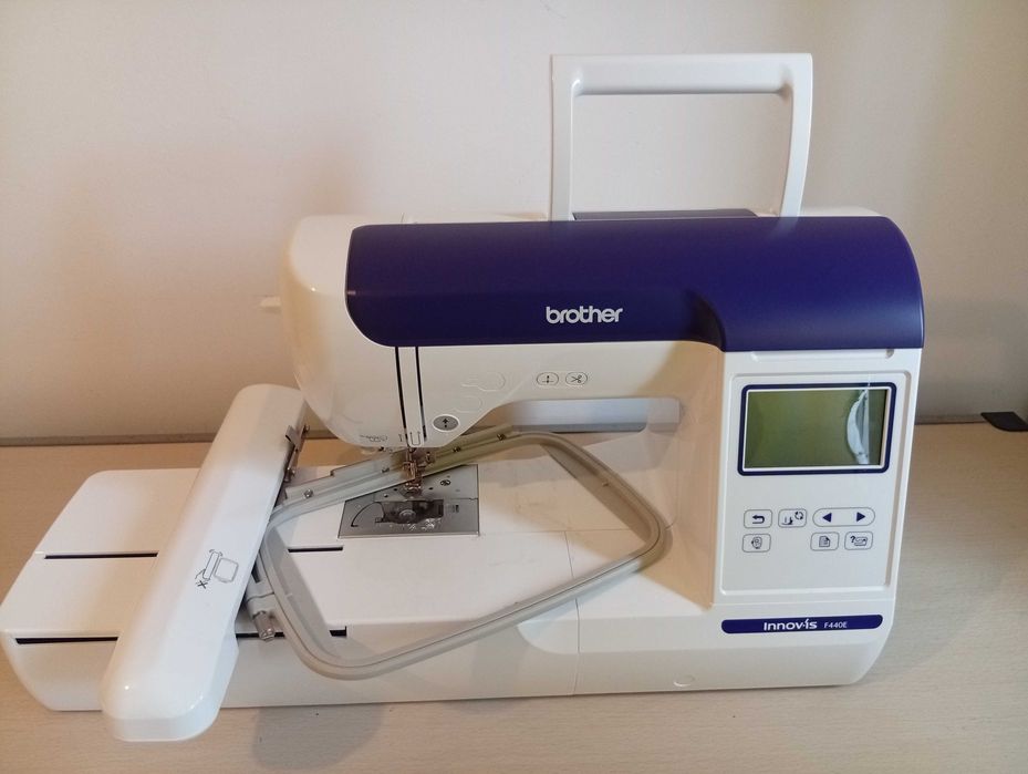 Máquina de Bordar Brother Innovis