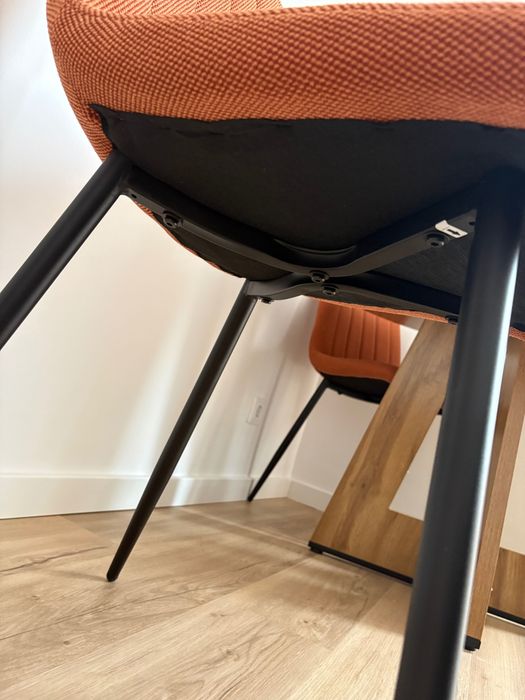 Conjunto mesa e cadeiras