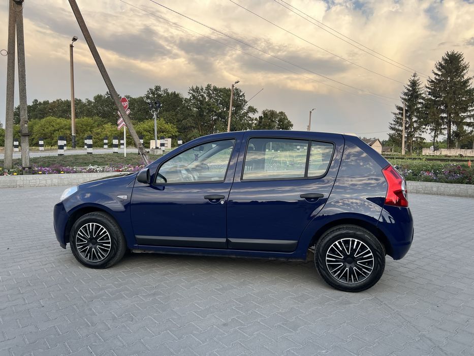 Продам Dacia Sandero 1.4 бенз