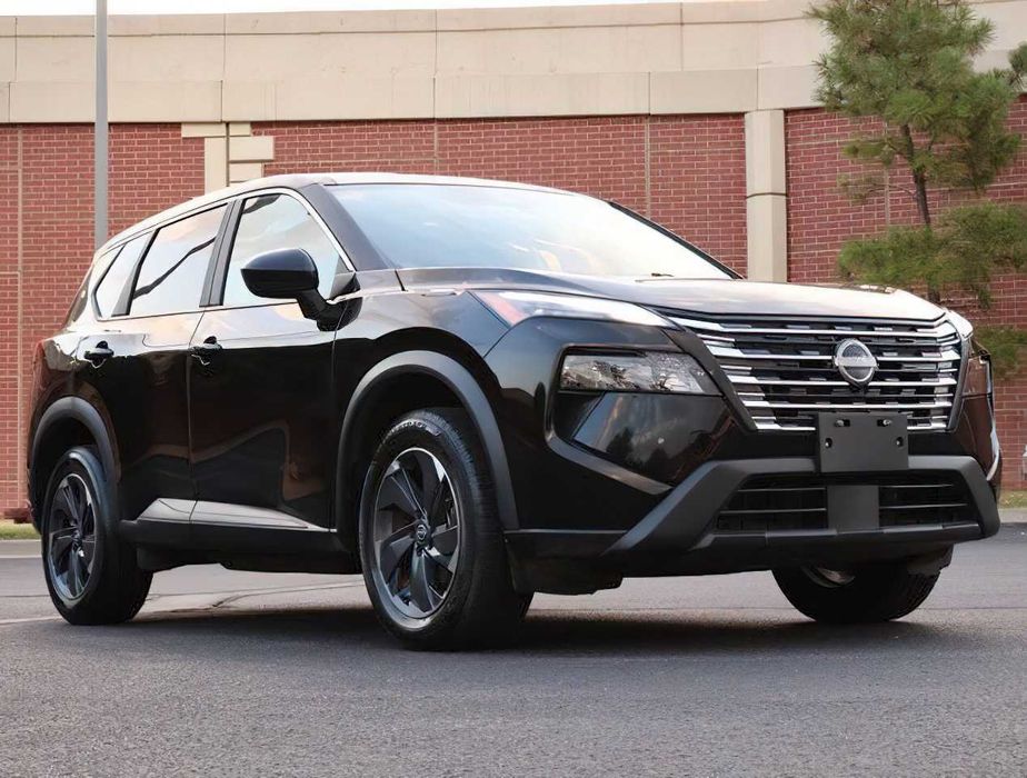 Nissan Rogue SV      2025
