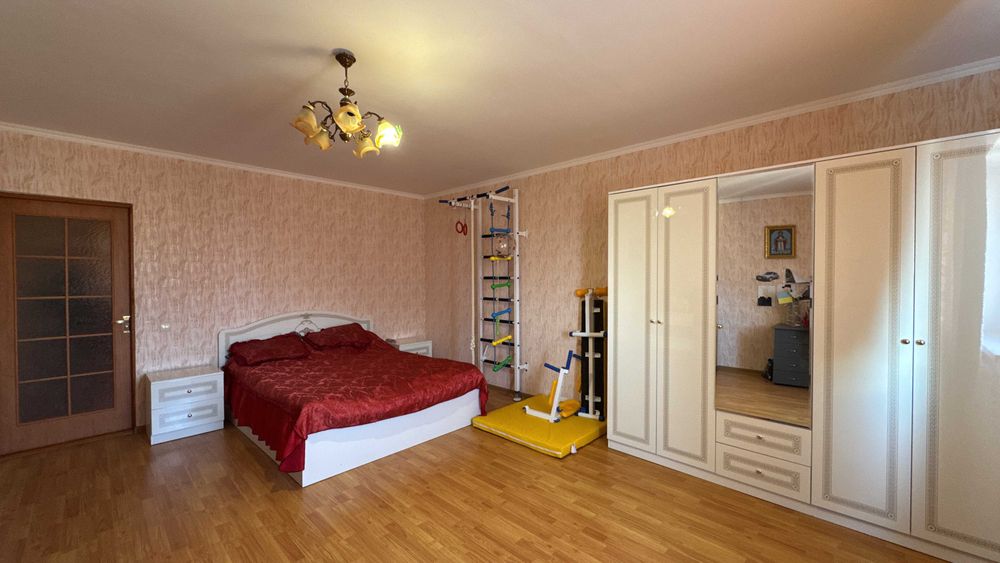 Продається будинок 173 м² у передмісті Житомира