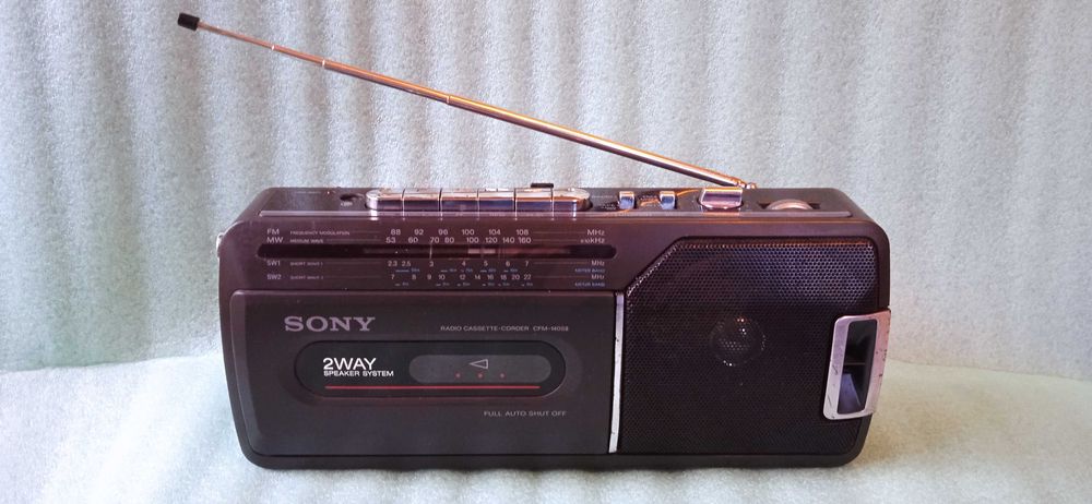 Radiomagnetofon SONY CFM-140SII