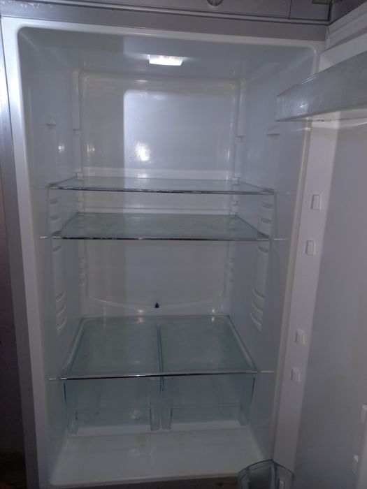 Продам холодильник Amica