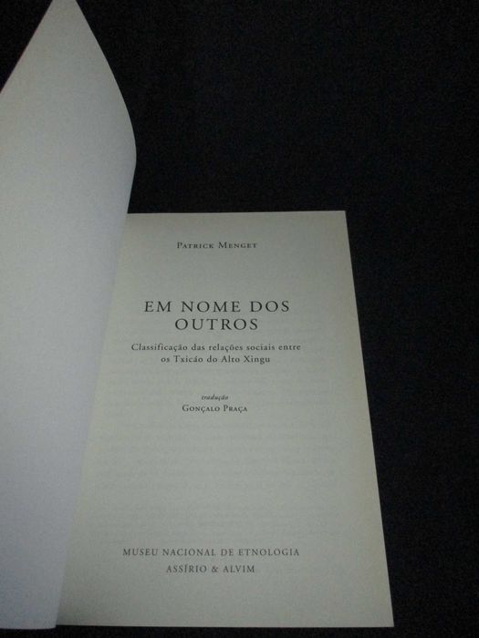 Livro Em Nome dos Outros Patrick Menget