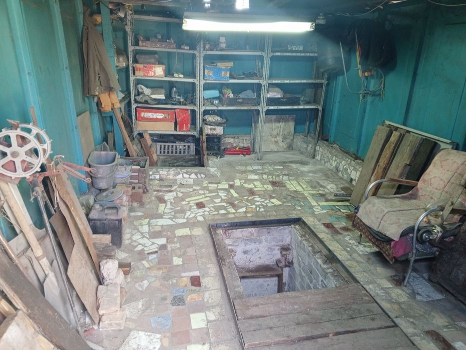 Продам металевий гараж
