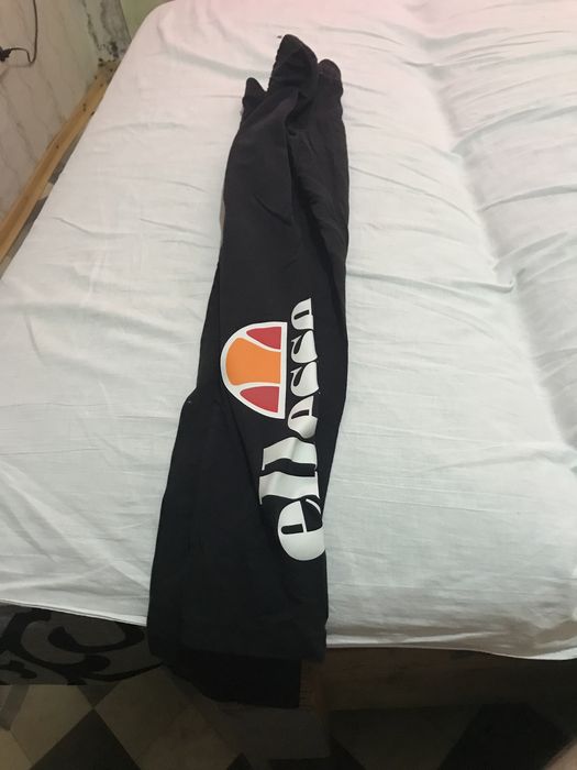 Коплект лоссины и 2 футболки топа ellesse