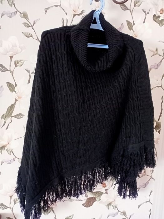 Продам пончо чорного кольору