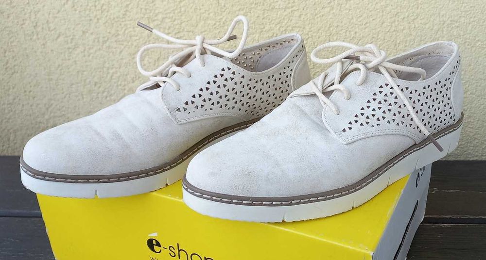 Buty damskie Eram (beżowe / 37)