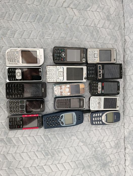 Nokia n95, n73, n70, 3200, 3310 stare telefony