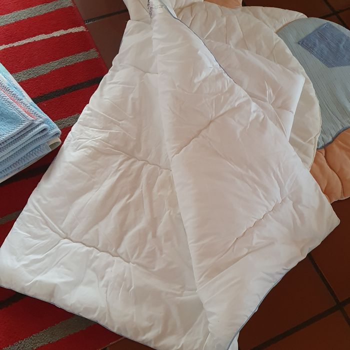 Roupa de bebé usada