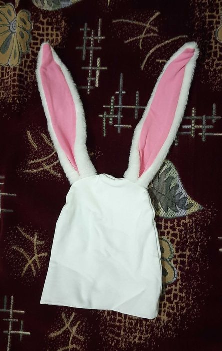 Новогодняя шапка с ушами зайца