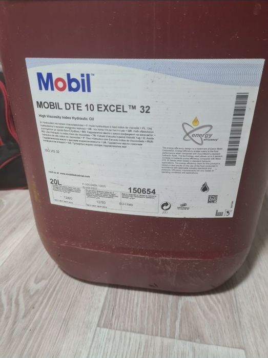 Масло гидравлическое Mobil DTE 10 excel 32, объем 20 литров. Оригинал.