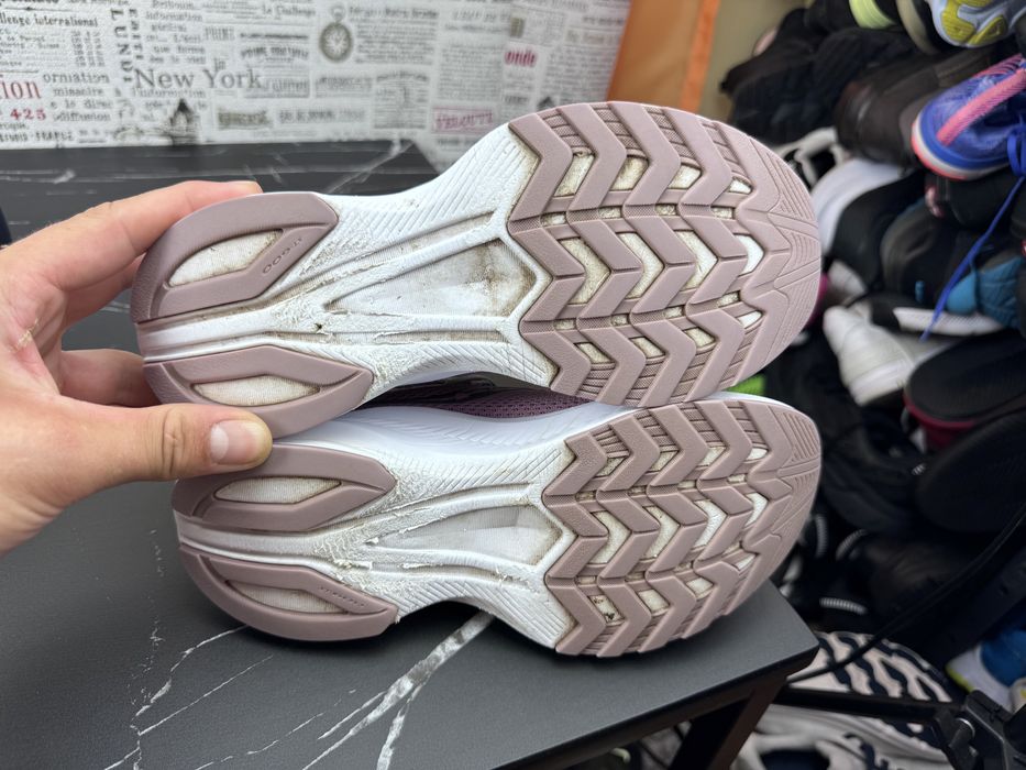 Кросівки Saucony Axon 3 / Розмір 38 Взуття