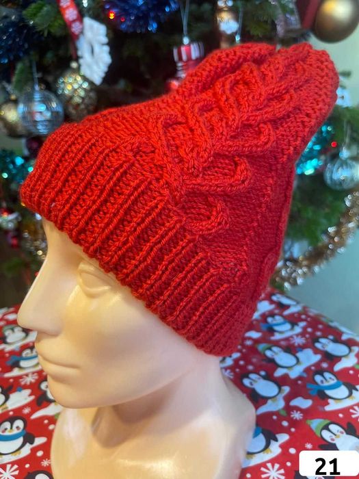 Ciepłe czapki wełniane robione na drutach | rękodzieło od babci