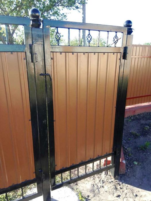 Паркан під Дерево Золотий Дуб