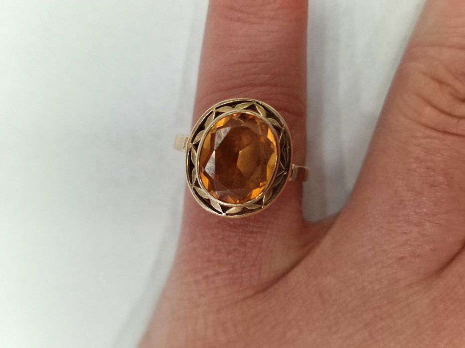 WARMET! Złoty pierścionek/ 585/ 4.83 gram/ R16/ Topaz/ W-wa 1963-86
