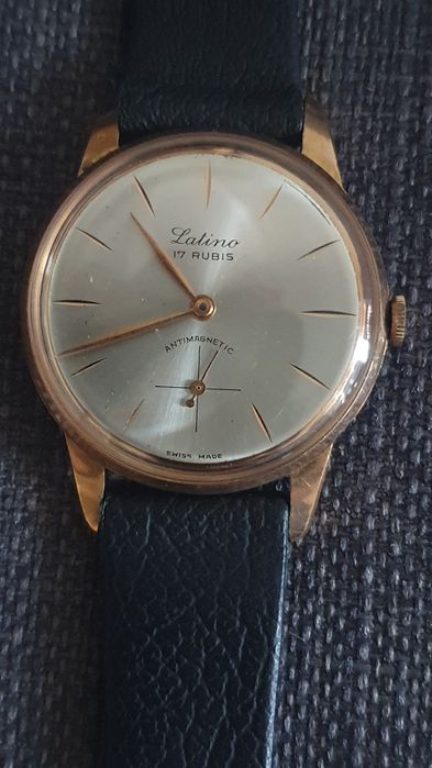 Vendo Relógio Latino