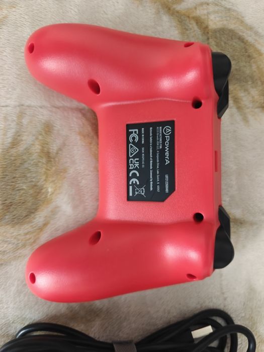 Comando Nintendo Switch Wired Controller (Comando com Fio para Nintendo Switch).