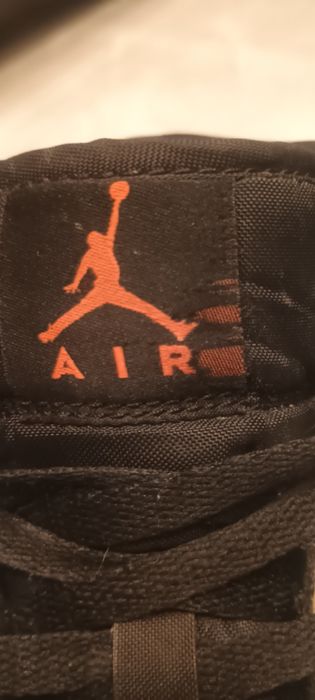 Nike air Jordan 1 mid glow in the dark