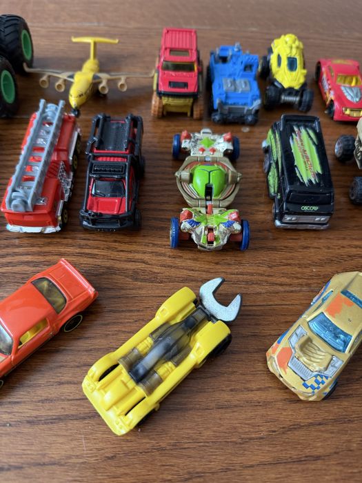 Hot wheels машинки 50 грн.