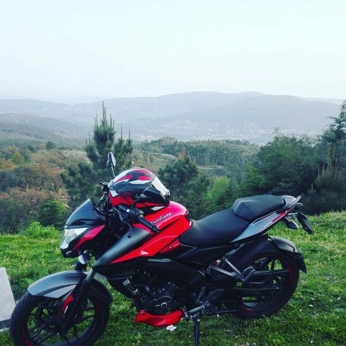 Bajaj Pulsar 200