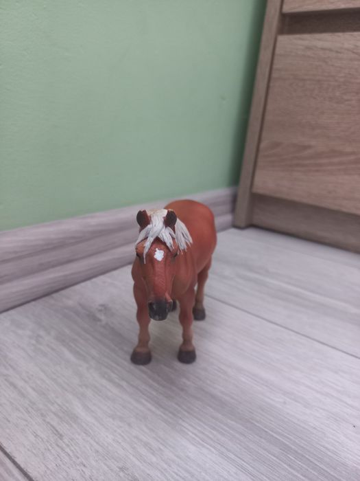 koń schleich figurka