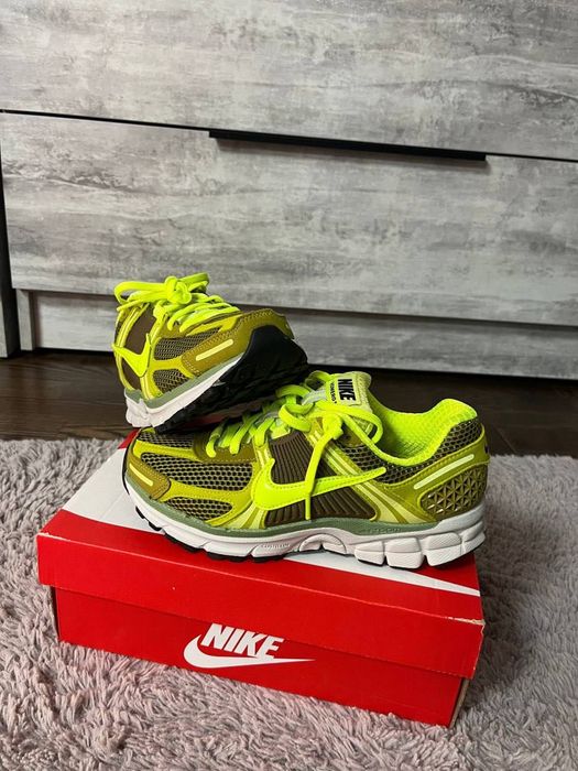 Кросівки Nike Zoom Vomero 5