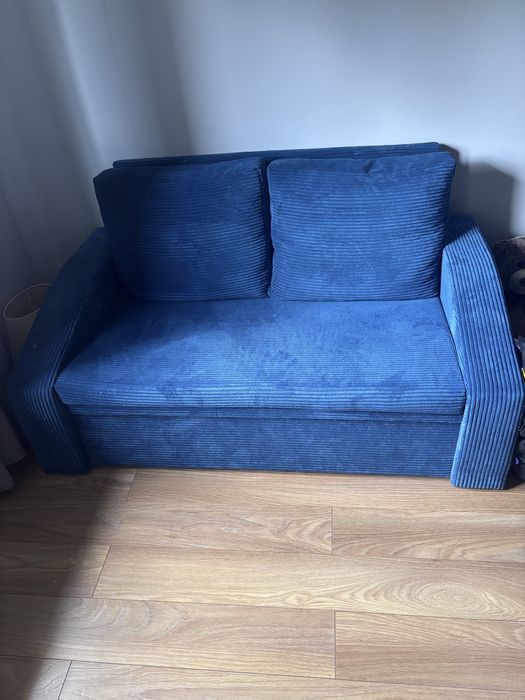 Granatowa sofa, stan bardzo dobry