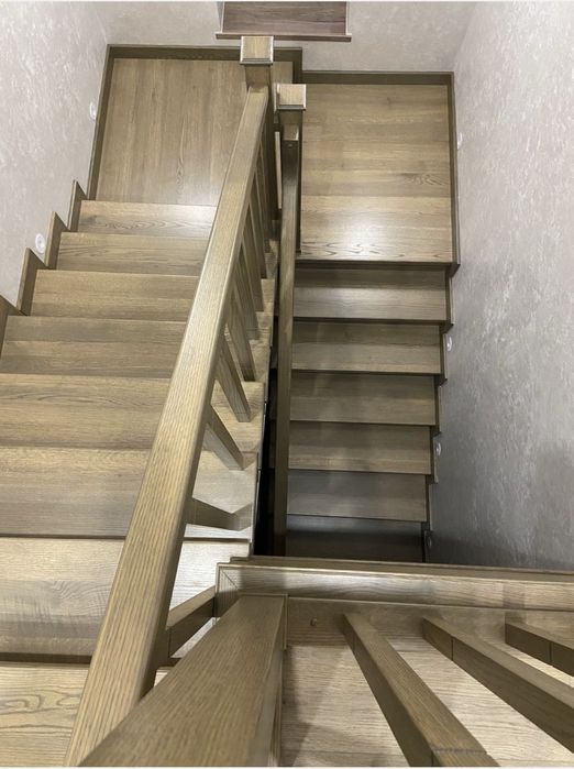 Продаж котеджу з сучасним ремонтом Зубра